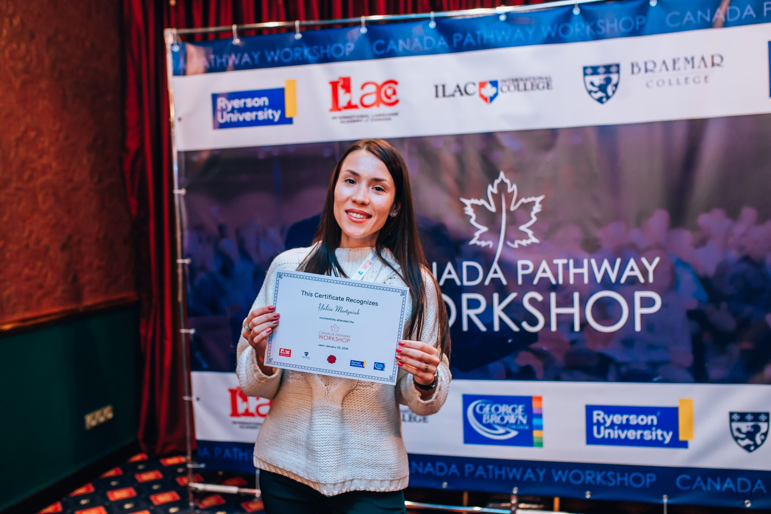 Юлия — директор агентства VERITAS